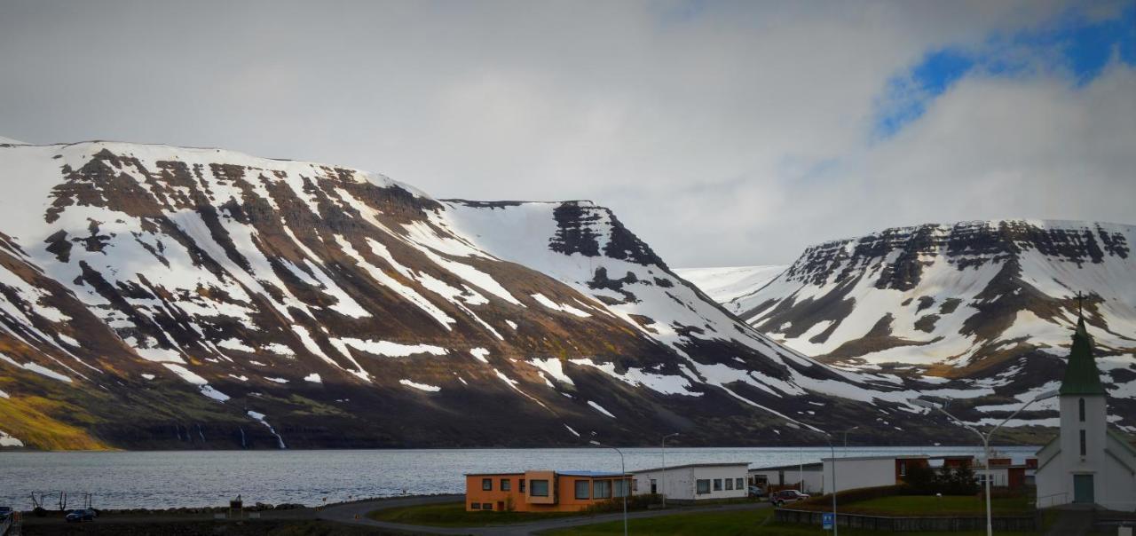 Comfy Guesthouse Westfjords Sudureyri Ngoại thất bức ảnh